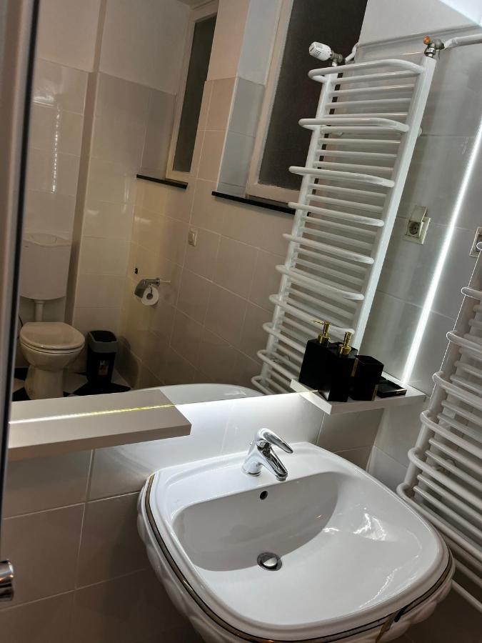 Apartman Gold Maris Daire Karlovac Dış mekan fotoğraf