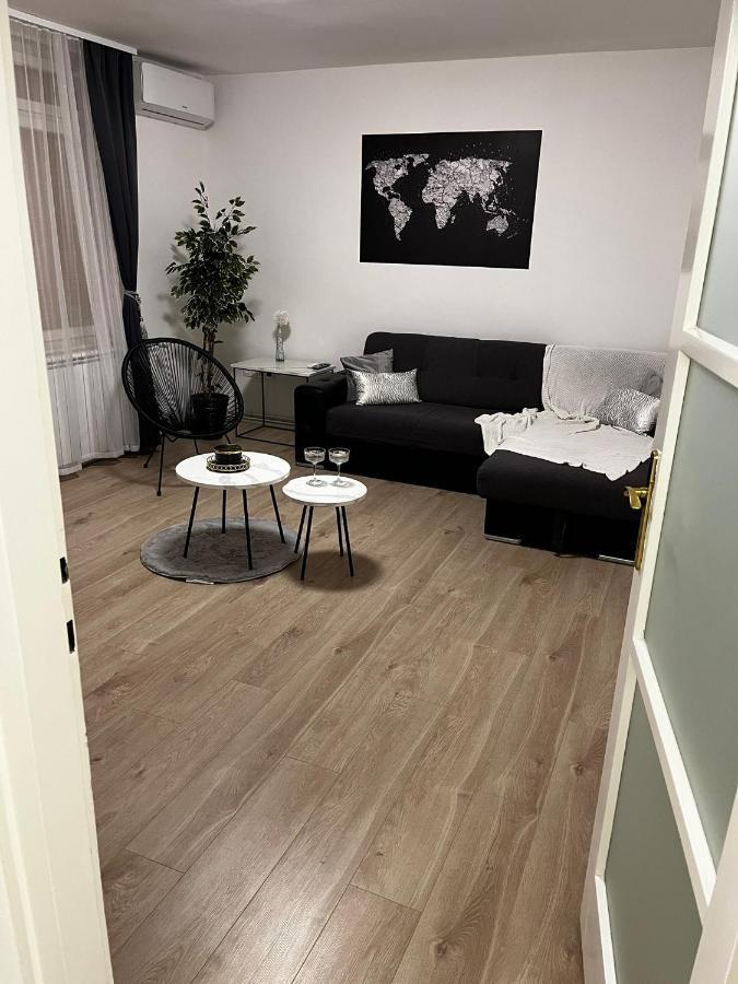 Apartman Gold Maris Daire Karlovac Dış mekan fotoğraf